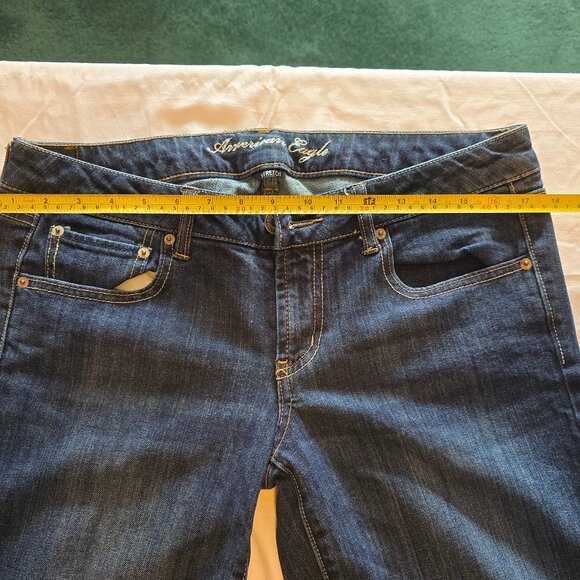 American Eagle Stretch Favorite Boyfriend Jeans Size 12 Short - Picture 2 of 8